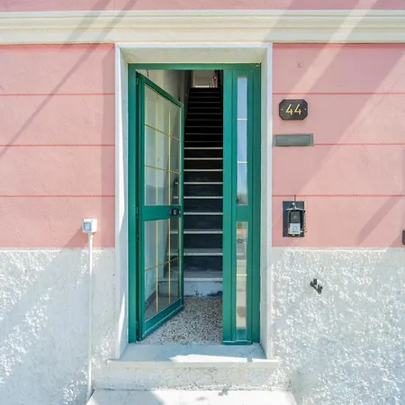 106 - Casa Di Alice, Fronte Vista Mare,20metri Spiaggia アパート